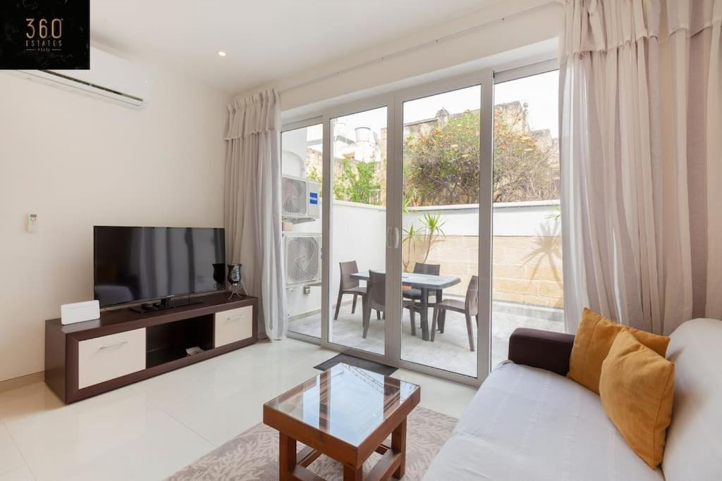 Comfy Apt With Terrace, 5 Mins To Sliema Ferries By 360 Estates Gzira Exterior foto